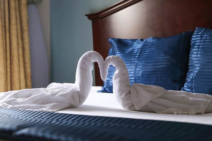Standard | King Bed (7 of 13)