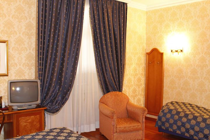 Room amenity