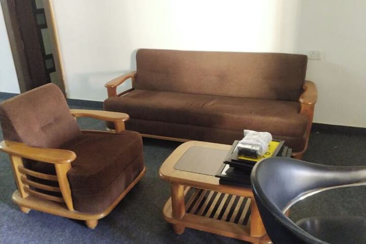 Room 16 of 32