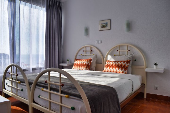 Room 8 of 35