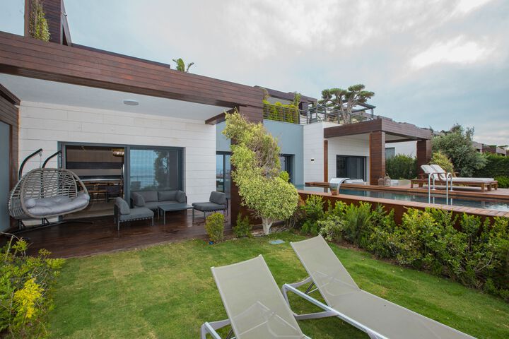 Terrace/Patio 22 of 23