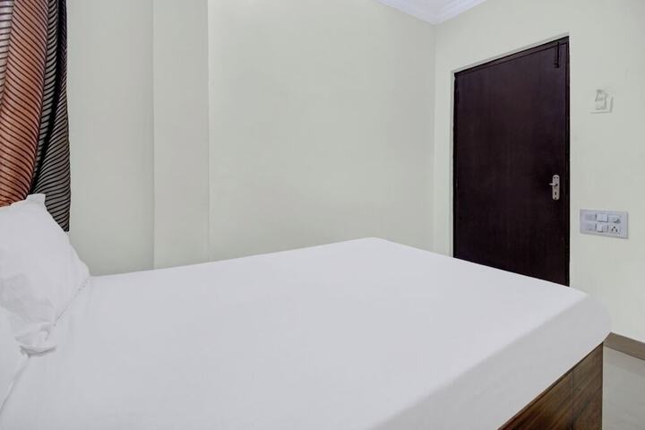 Room 10 of 23