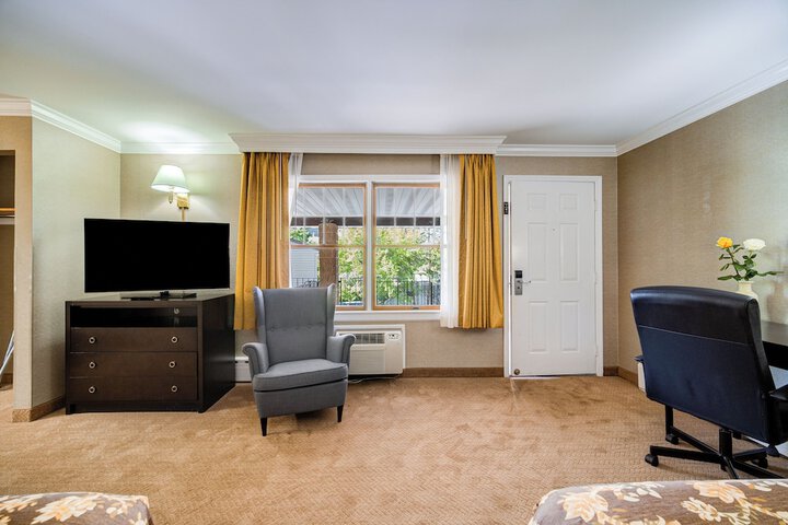 Room 11 of 20