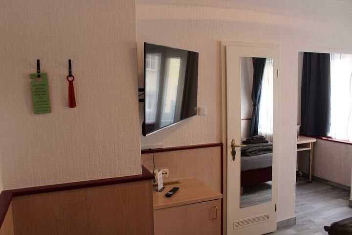 Room 20 of 53