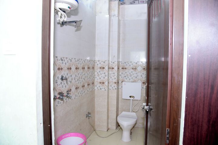 Room 4 of 34