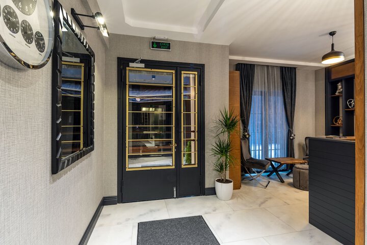 Hotel 2 of 52