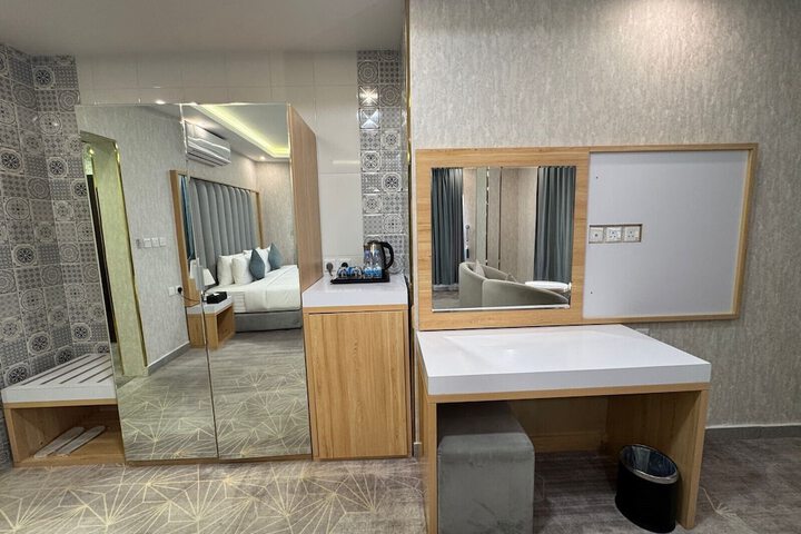Room 19 of 47
