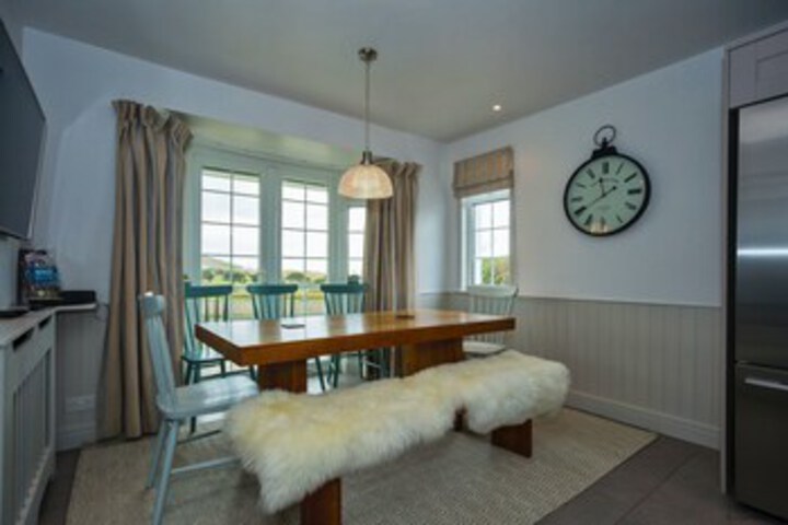 Room 10 of 51
