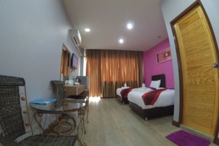 Room 13 of 26