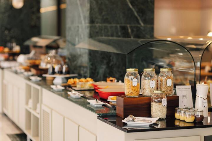 Breakfast area