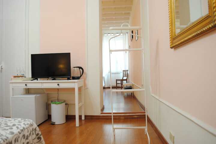 Room 13 of 26