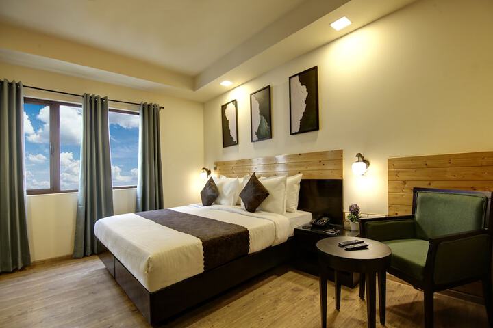 Room 25 of 57