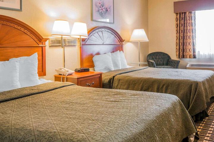 Standard Queen Bed Accessible (3 of 4)