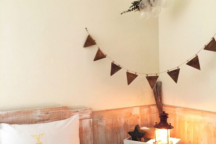 Room 8 of 35