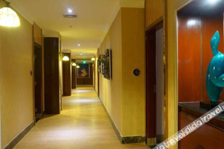 Hotel Interior 17 of 41