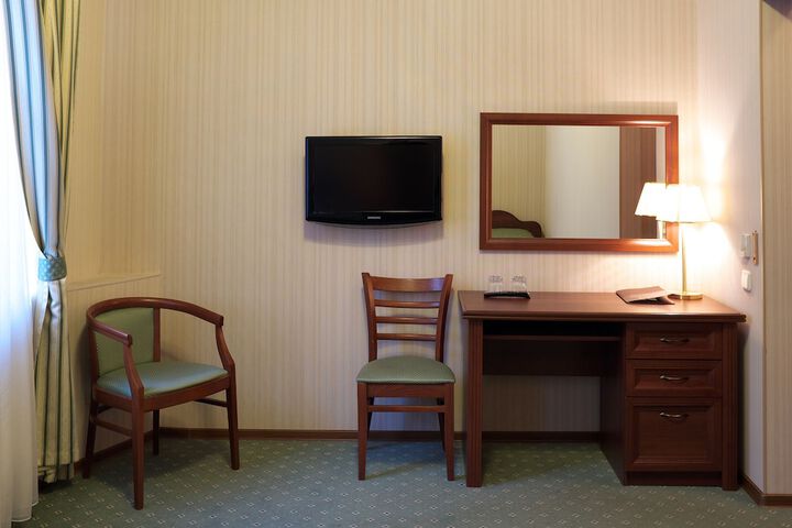 Room 23 of 49