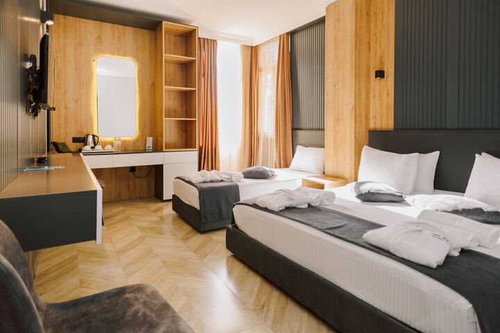 Room 21 of 43