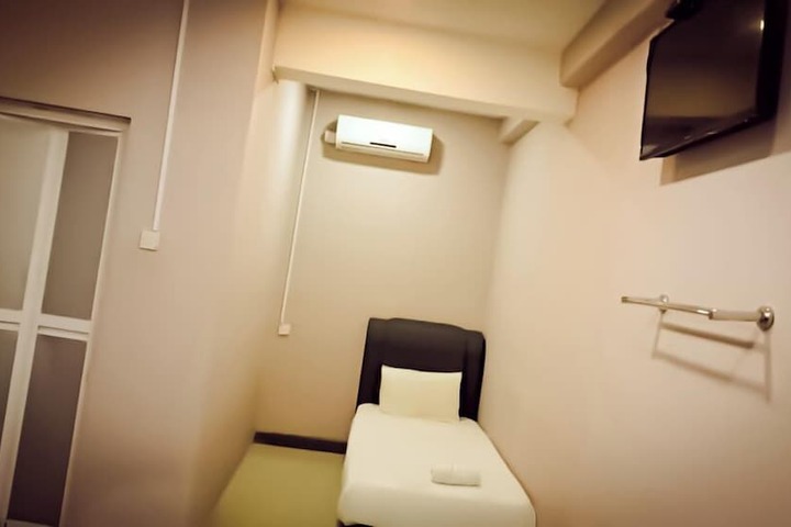 Room 27 of 50