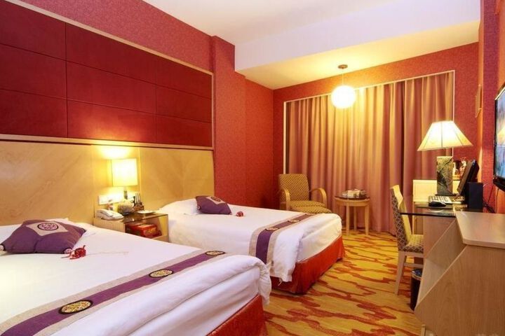 Room 104 of 180