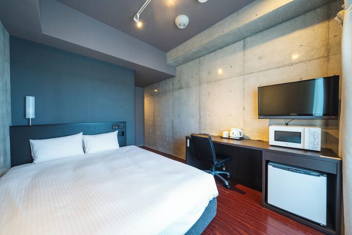 Room 74 of 191