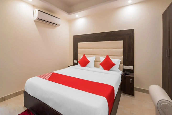 Room 2 of 13