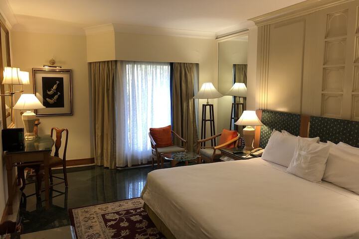 Room 10 of 46