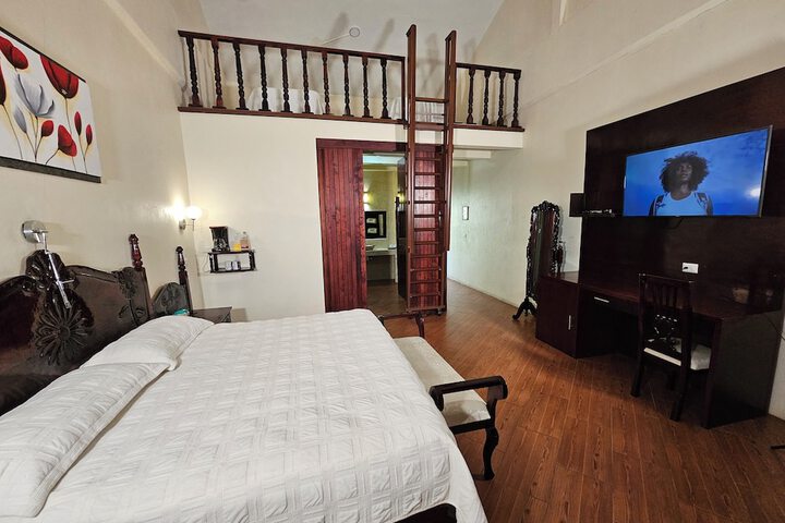 Room 7 of 28
