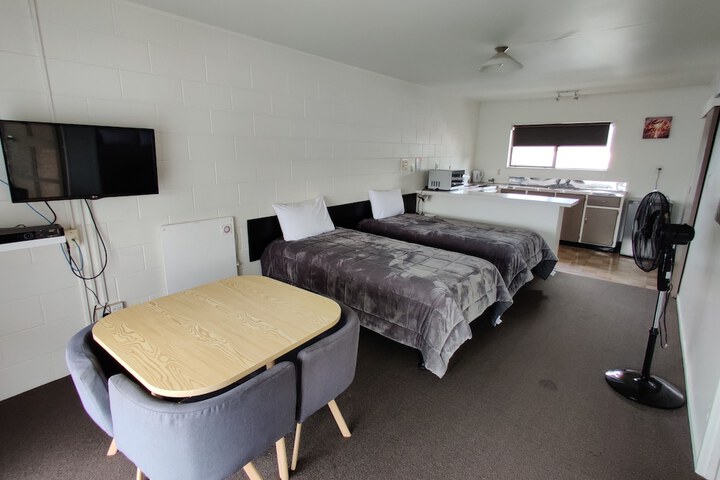 Room 10 of 21