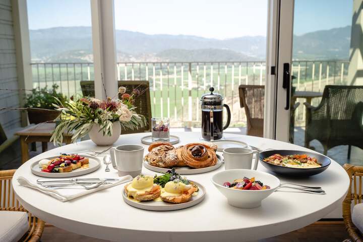 Breakfast/Coffee Service 26 of 31