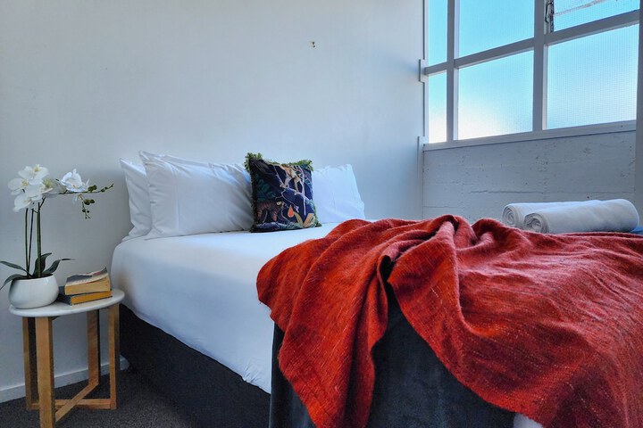 Room 18 of 123