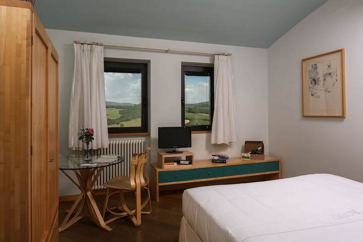 Room 20 of 150