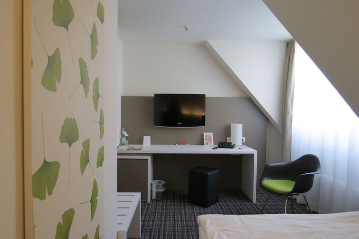 Room 89 of 125