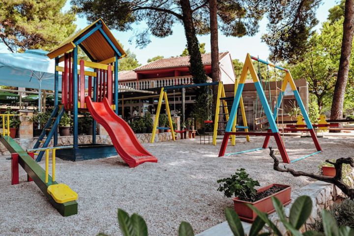 Childrens Activities 66 of 138