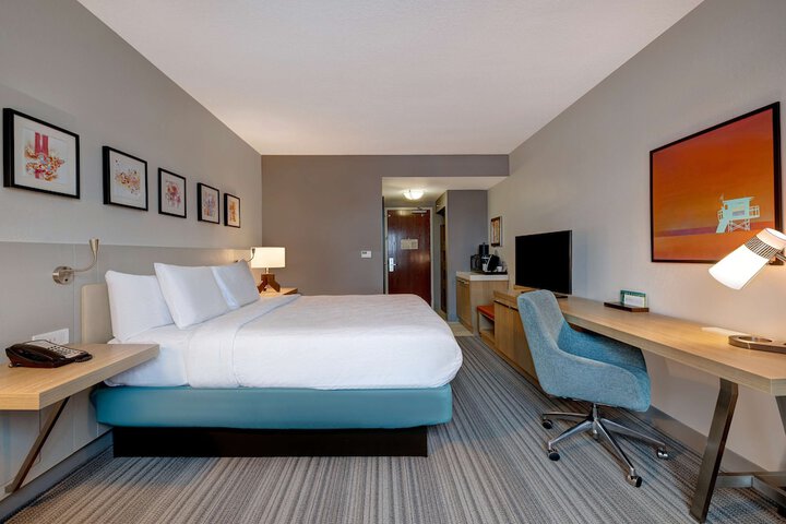 Room 10 of 34