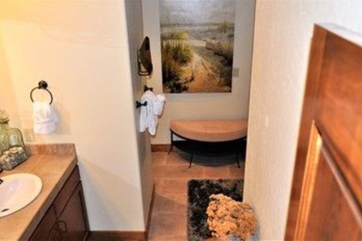 Room 14 of 138