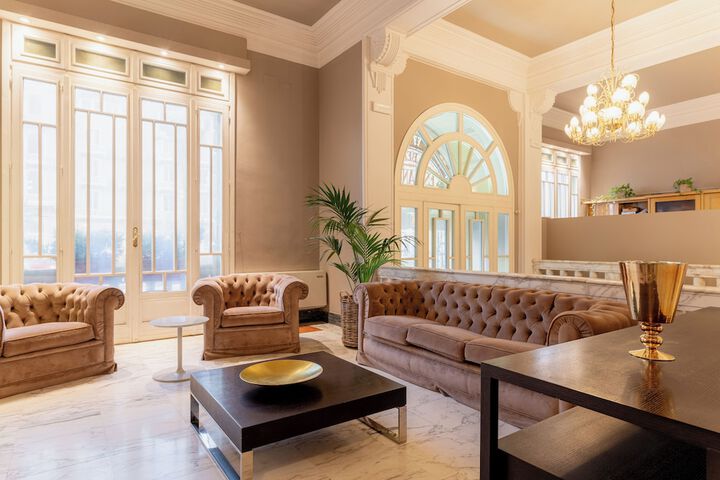 Entrance & Lobby
