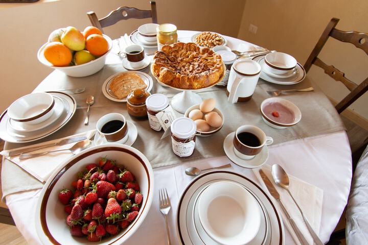 Breakfast/Coffee Service 30 of 42