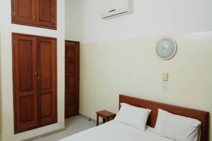 Room 2 of 9
