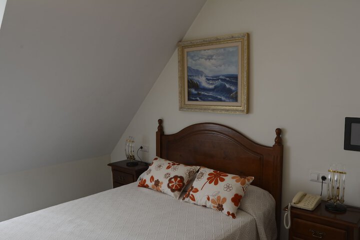 Room 6 of 52