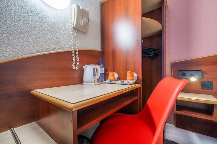 Room 12 of 65