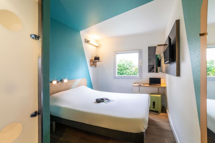 Room 7 of 26