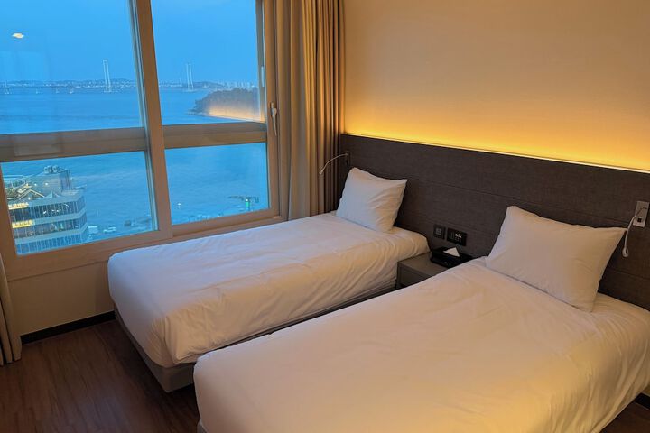 Room 11 of 46