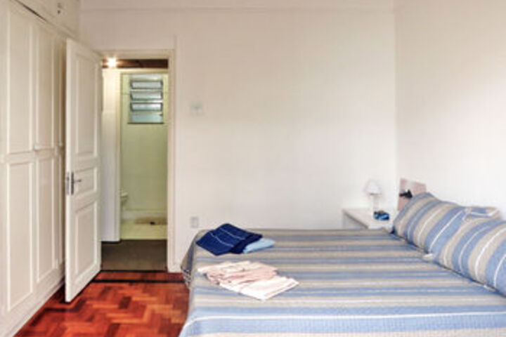 Room 9 of 36
