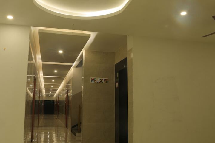 Hotel 11 of 12
