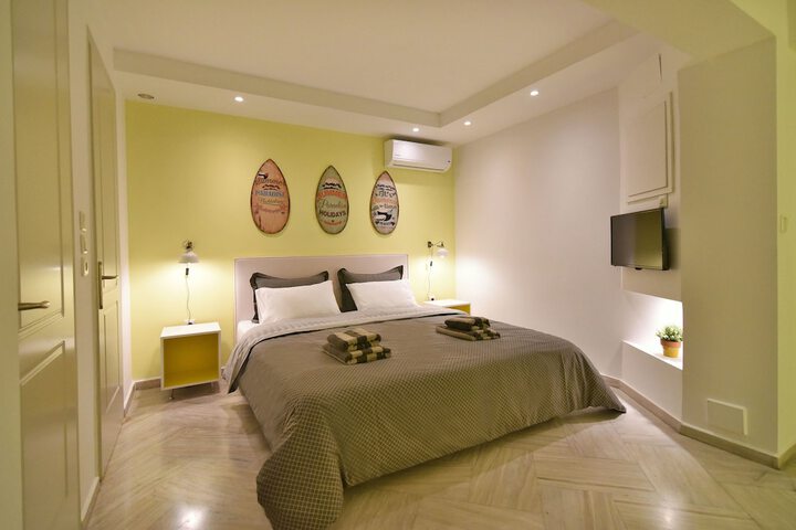 Room 17 of 37