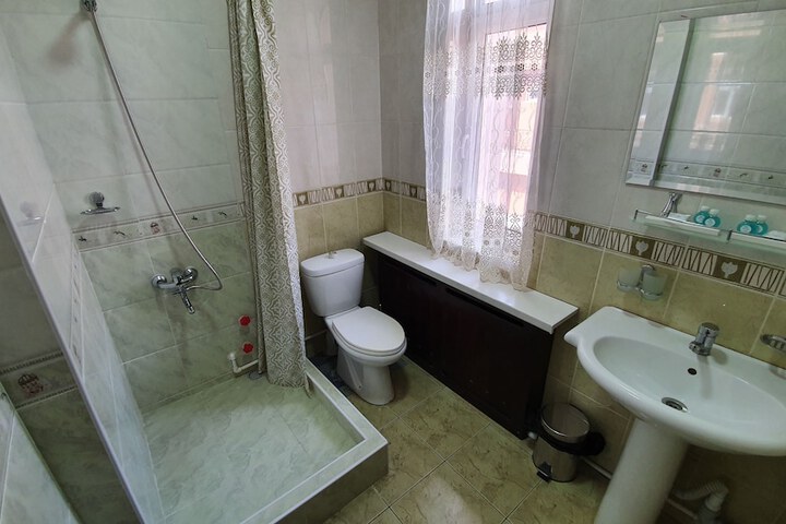 Room 41 of 48