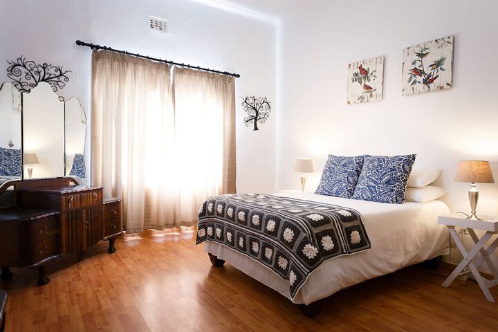 Room 2 of 18