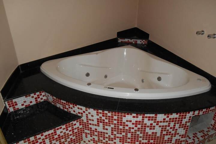 Hot Tub 25 of 56