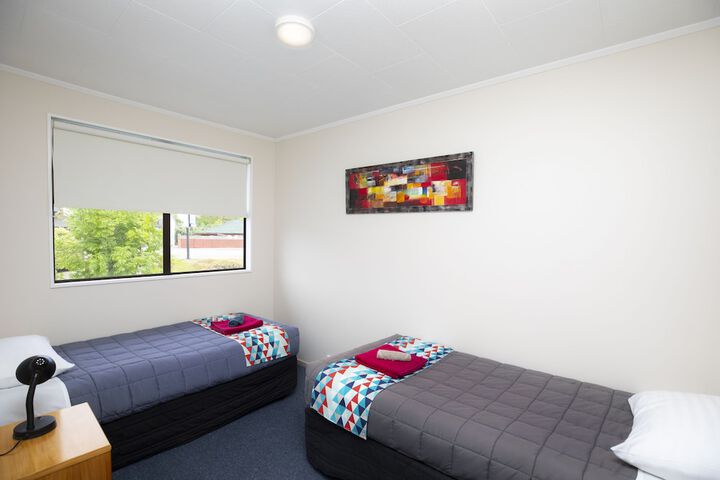 Room 6 of 24