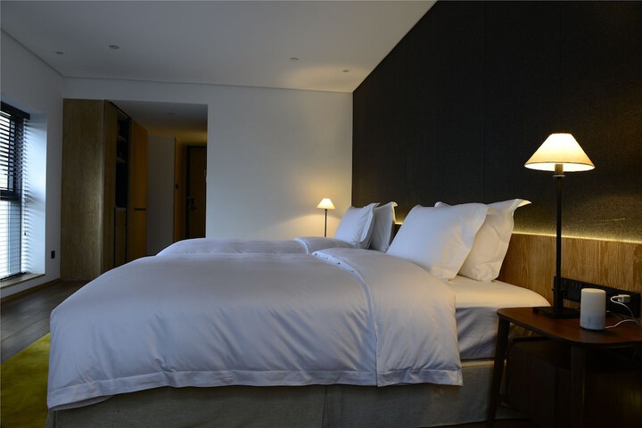 Room 7 of 44